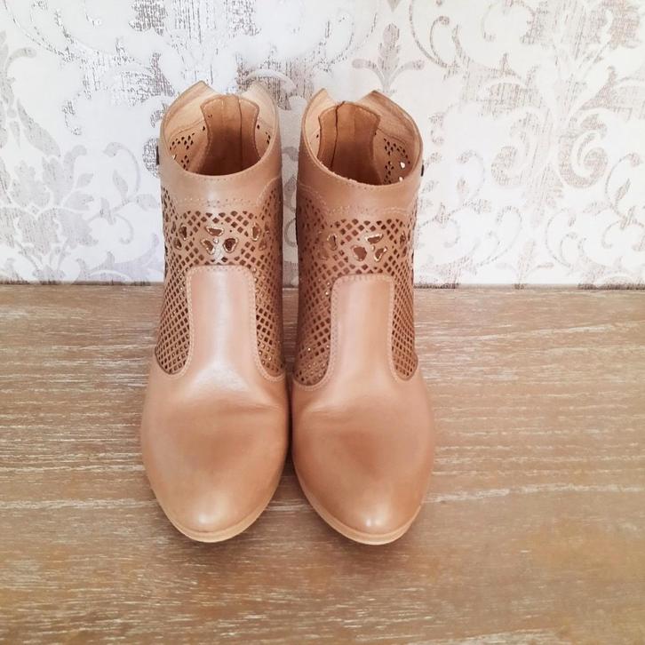 Zeer mooie dames schoenen Nero Giardini, Kleding | Dames, Schoenen, Zo goed als nieuw, Ophalen
