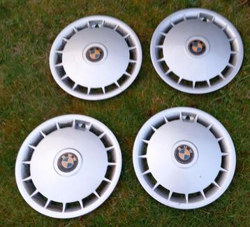 Wieldoppen BMW 14 inch beschikbaar voor biedingen