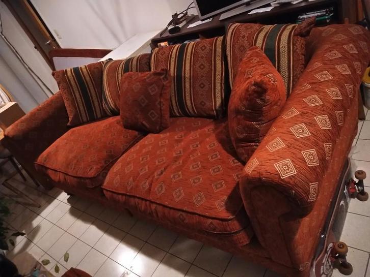 Lounge 2.5m lange sofa. Heel breed. Mooi statig doch comfy., Huis en Inrichting, Zetels | Zetels en Chaises Longues, Gebruikt