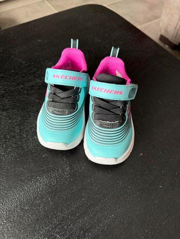 Skechers maat 22 beschikbaar voor biedingen