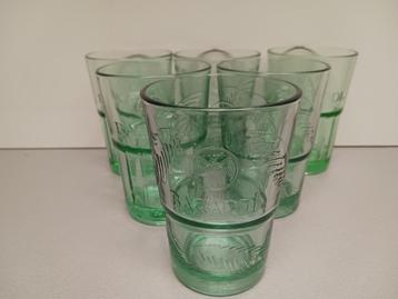 Bacardiglazen cilindrisch groene kleur - Per 6 stuks.