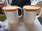 2 Retro schenkkannen tupperware, Ophalen of Verzenden, Zo goed als nieuw, Geel, Beker of Kan