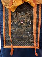 King Dragon Nepalese thangka hangtapijt, Ophalen