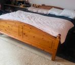 Kader van een bed Ikea, Ophalen, Hout