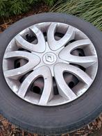 4 banden 15 inch voorzien van wieldoppen (Renault), Auto-onderdelen, Banden en Velgen, Ophalen, Gebruikt, 15 inch, 185 mm