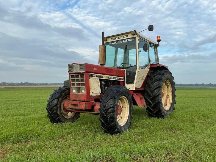 1975 International 1246 4WD, Zakelijke goederen, Landbouw | Tractoren, Overige merken, Gebruikt