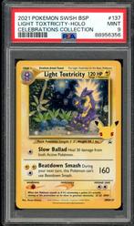 Holo à toxicité légère PSA 9 - SWSH137 - Promotion Sword, Enlèvement ou Envoi, Comme neuf, Cartes en vrac, Foil