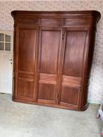 Ancienne armoire de chambre, Utilisé