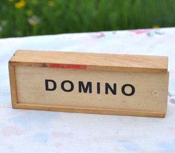 jeu de domino en bois  beschikbaar voor biedingen