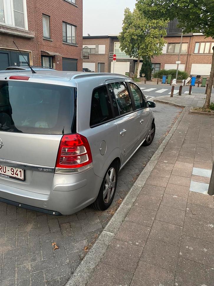 Opel zafira 1900 diesel, Auto's, Opel, Particulier, Zafira, Diesel, Euro 4, Overige carrosserie, 5 deurs, Handgeschakeld, Zilver of Grijs