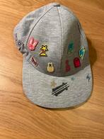 Grijze pet met leuke figuurtjes, Enlèvement ou Envoi, Comme neuf, Garçon ou Fille, Casquette