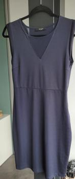 Mooie donkerblauwe jurk van Vila - maat smal, Kleding | Dames, Ophalen, Blauw, Vila, Zo goed als nieuw