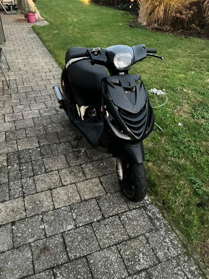stage 6 zip 70cc h2o, Fietsen en Brommers, Scooters | Piaggio, Gebruikt, Zip, Ophalen