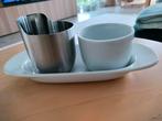 Melk- en suikerpotje met schoteltje. Porselein en inox, Ophalen, Zo goed als nieuw, Porselein