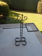 Barbecue pour feu ouvert en fer forgé, Ophalen, Zo goed als nieuw, Met accessoires