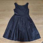 zwart kleedje met reliëf Zara, Small, Kleding | Dames, Zara, Ophalen of Verzenden, Zo goed als nieuw, Zwart