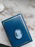 Camée véritable, Envoi