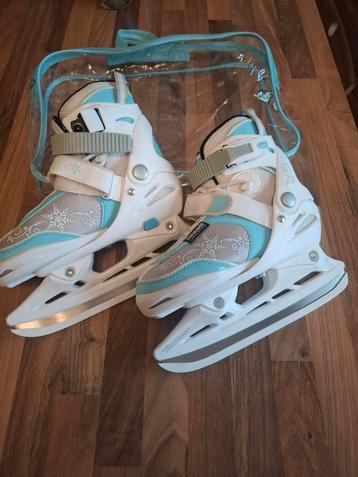 Meisjesschaatsen maat 29-33 beschikbaar voor biedingen