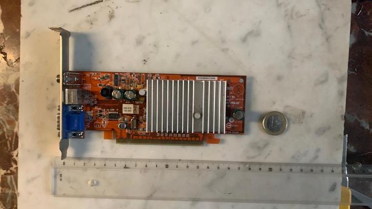 ASUS EAX300SE/T32M grafische kaart — PCI Express — 128 bits, Computers en Software, Videokaarten, Gebruikt, Nvidia, PCI, Overige soorten