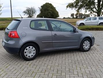 Golf 5/ 2007 / Benzine/ bluetooth/ verwarming zetel  beschikbaar voor biedingen