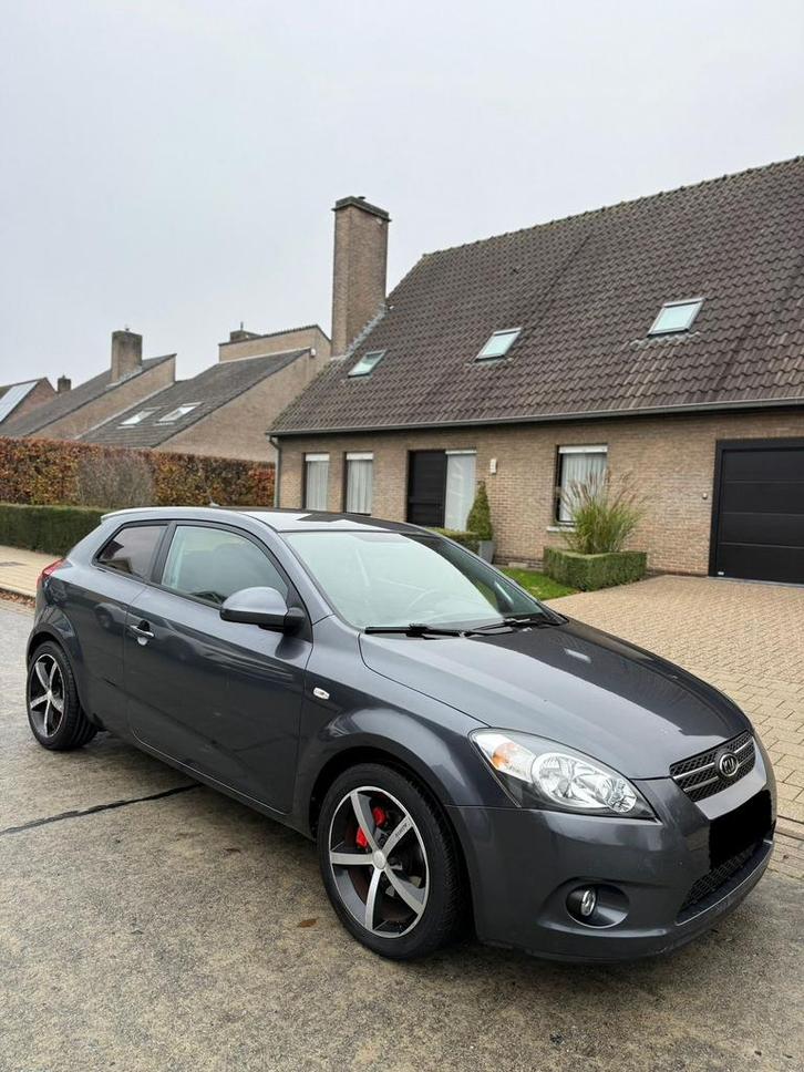 Kia Ceed Coupe 1.4 Benzine Gekeurd Voor Verkoop, Auto's, Kia, Bedrijf, (Pro) Cee d, Airconditioning, Benzine, Euro 4, Coupé, Ophalen