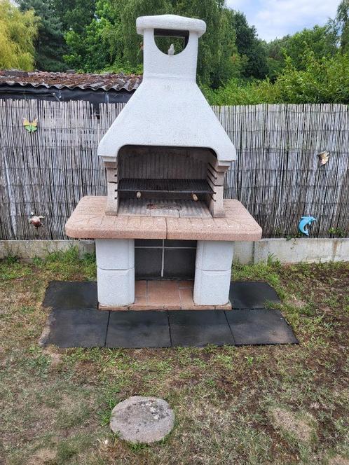 Barbeque Houtskool, Tuin en Terras, Houtskoolbarbecues, Gebruikt, Met accessoires, Ophalen