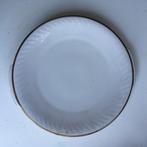 Patisserie bord met gouden randje, Ophalen of Verzenden, Gebruikt, Porselein, Bord(en)