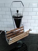 krantenhouder met asbak., Verzamelen, Retro, Ophalen, Huis en Inrichting