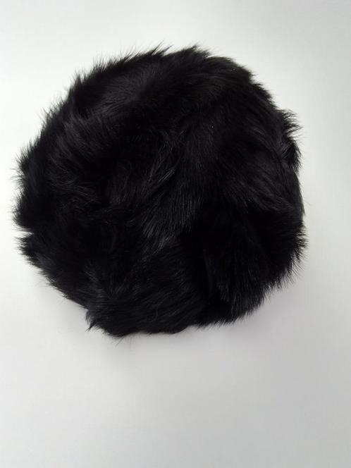 Bonnet noir avec fourrure véritable, Vêtements | Femmes, Bonnets, Écharpes & Gants, Porté, Bonnet, Enlèvement ou Envoi