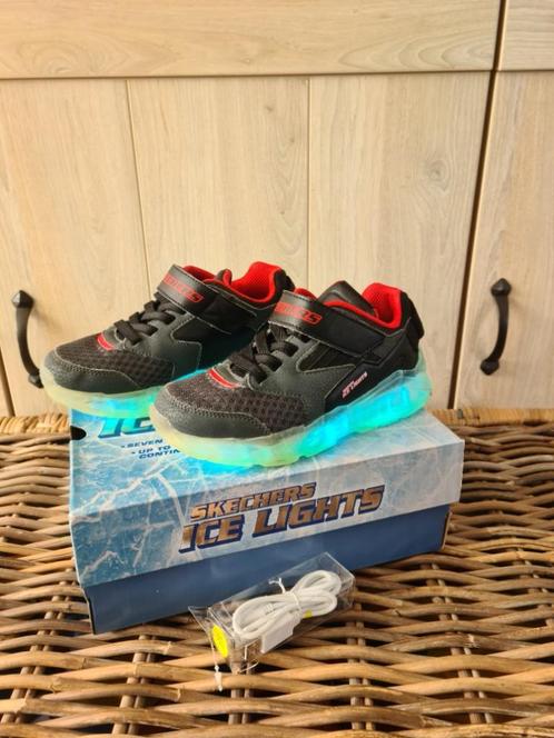 SKECHERS ICE LIGHTS MAAT 32 JONGENS, Kinderen en Baby's, Kinderkleding | Schoenen en Sokken, Gebruikt, Sportschoenen, Jongen, Ophalen of Verzenden