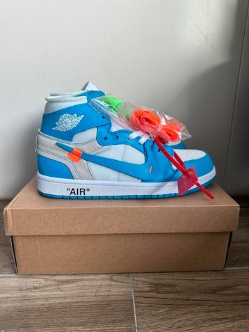 Jordan 1 Retro High Off-White University Blue 41 & 44, Kleding | Heren, Schoenen, Ophalen of Verzenden, Nieuw, Blauw