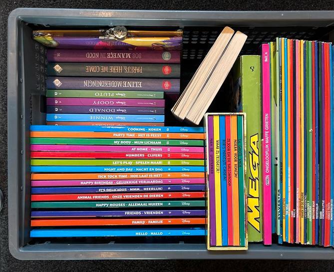 Lot boeken / strips, Ophalen, Zo goed als nieuw