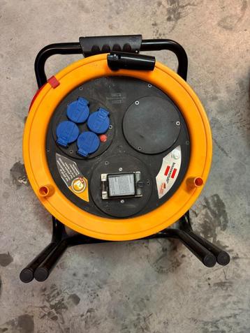 verlengkabel 25 m IP44 maximum 3500W beschikbaar voor biedingen