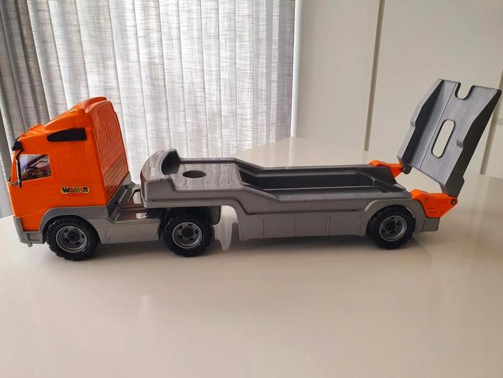 Grote vrachtwagen/oplegger, Kinderen en Baby's, Speelgoed |Speelgoedvoertuigen, Gebruikt, Ophalen