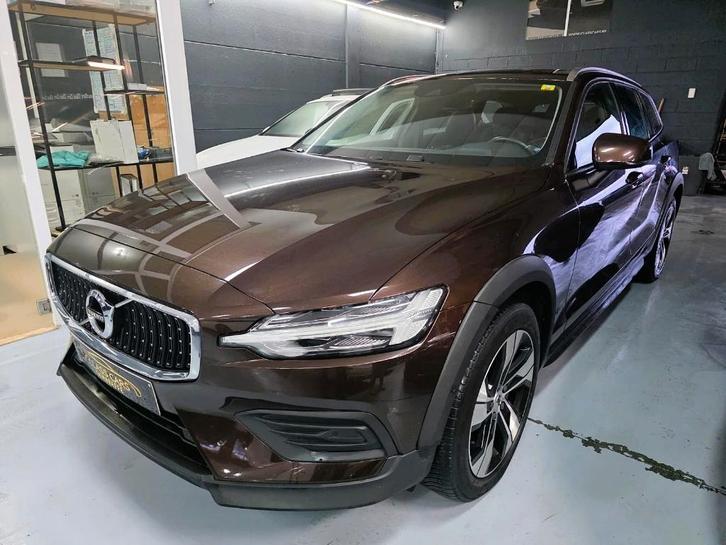 Volvo V60 Cross Country 2.0 D3 AWD AUTO COCKPIT CAMERA CLIM, Autos, Volvo, Entreprise, V60, Android Auto, Diesel, Euro 6, Break