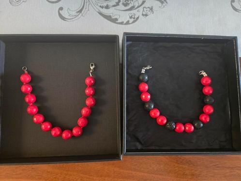 Twee luxe armbandjes met echt zilver slotjes ,de parels zijn, Handtassen en Accessoires, Armbanden, Nieuw, Zilver, Zilver, Met edelsteen