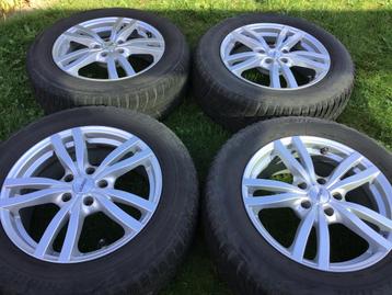 Velgen 17” met winterbanden beschikbaar voor biedingen