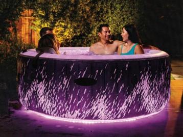 SPA Intex 4 places LED RGB, wifi et désinfection au sel 2024, Enlèvement, Comme neuf