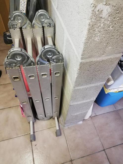 Echelle pliante, Doe-het-zelf en Bouw, Ladders en Trappen, Zo goed als nieuw, Ladder, 2 tot 4 meter, Ophalen