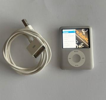 ipod nano 4gb silver/gris en superbe état, Enlèvement ou Envoi, 2 à 10 GB, Comme neuf, Nano