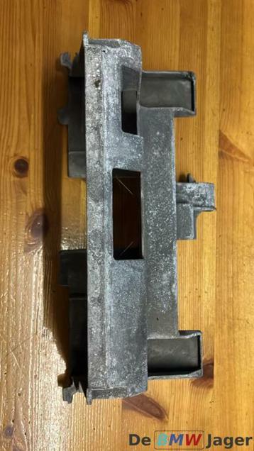 Instrumentendrager BMW 7-serie E65 E66 E67 51458261060 beschikbaar voor biedingen