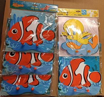 Lotje foam kapstokken Nemo en Tweety beschikbaar voor biedingen