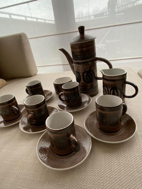 Aardewerk Engels theeservies uit jaren 1960/1970, Antiek en Kunst, Antiek | Servies compleet, Ophalen of Verzenden