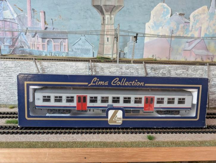 NMBS SNCB | Lima 309485 | M4 B11 2e Klasse | Newlook, Hobby en Vrije tijd, Modeltreinen | H0, Zo goed als nieuw, Wagon, Gelijkstroom