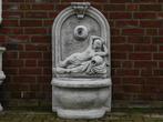 Muurfontein met Vrouw - 115 cm - Steen, Tuin en Terras, Ophalen of Verzenden, Overige materialen, Fontein