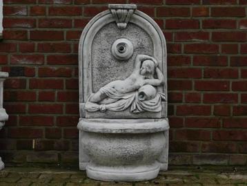 Muurfontein met Vrouw - 115 cm - Steen beschikbaar voor biedingen