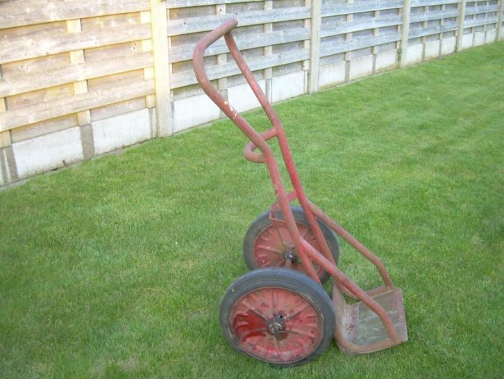 steekwagen,flesse kar,4 nylon wielen, 3 lege gasflessen, Doe-het-zelf en Bouw, Transportwagens, Gebruikt, Steekwagen, Ophalen of Verzenden