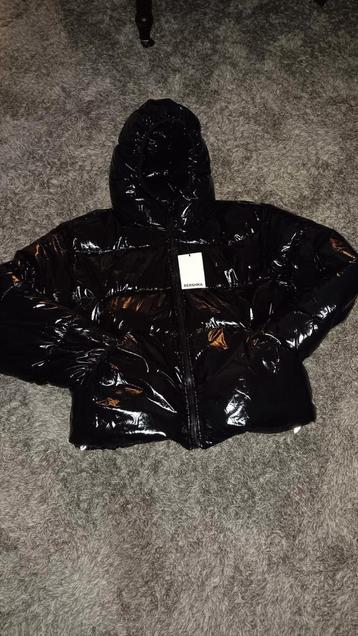 Bershka puffer jas beschikbaar voor biedingen