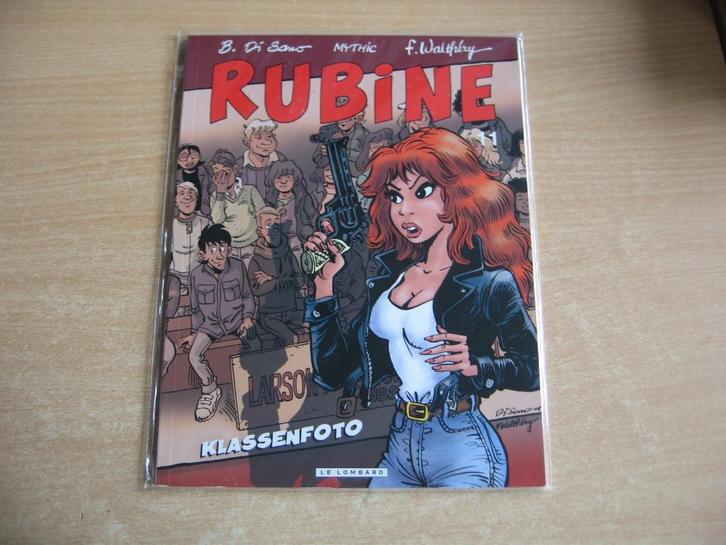 Rubine 11 : Klassenfoto - 1e druk uit 2009., Boeken, Stripverhalen, Zo goed als nieuw, Eén stripboek, Ophalen of Verzenden