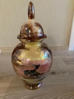 Vaas met deksel, Ophalen